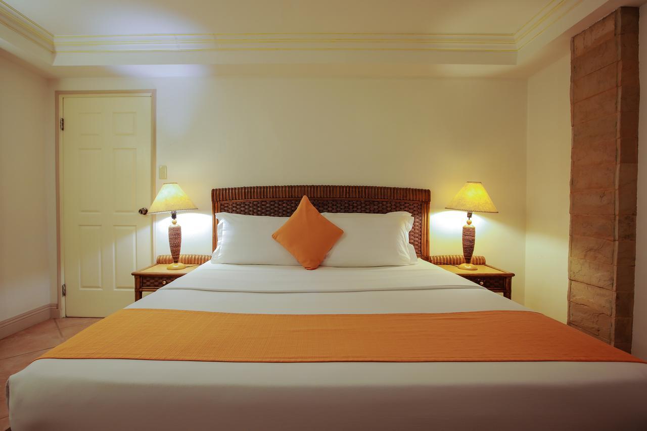 Paradise Garden Hotel And Convention Center Boracay Powered By Aston Manoc-Manoc Bagian luar foto