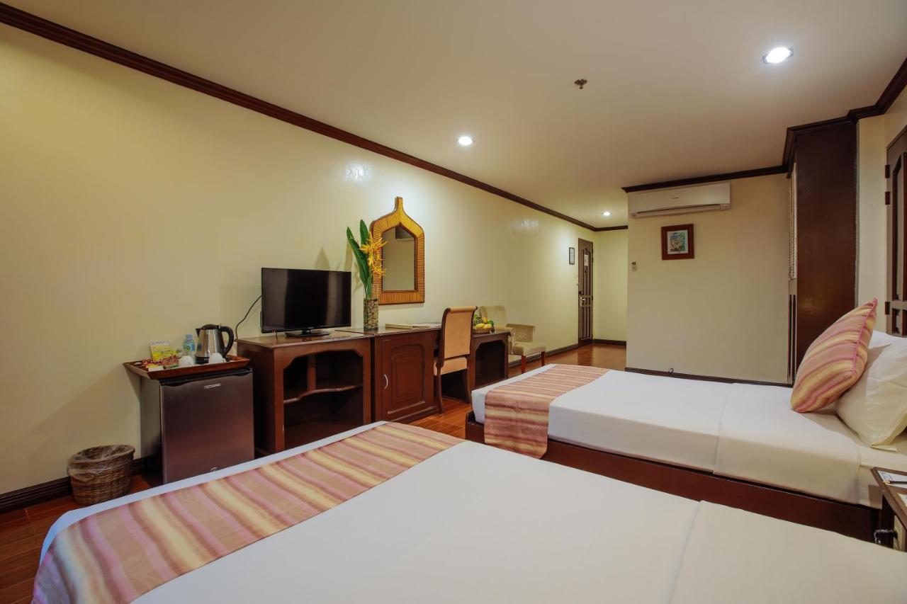 Paradise Garden Hotel And Convention Center Boracay Powered By Aston Manoc-Manoc Bagian luar foto